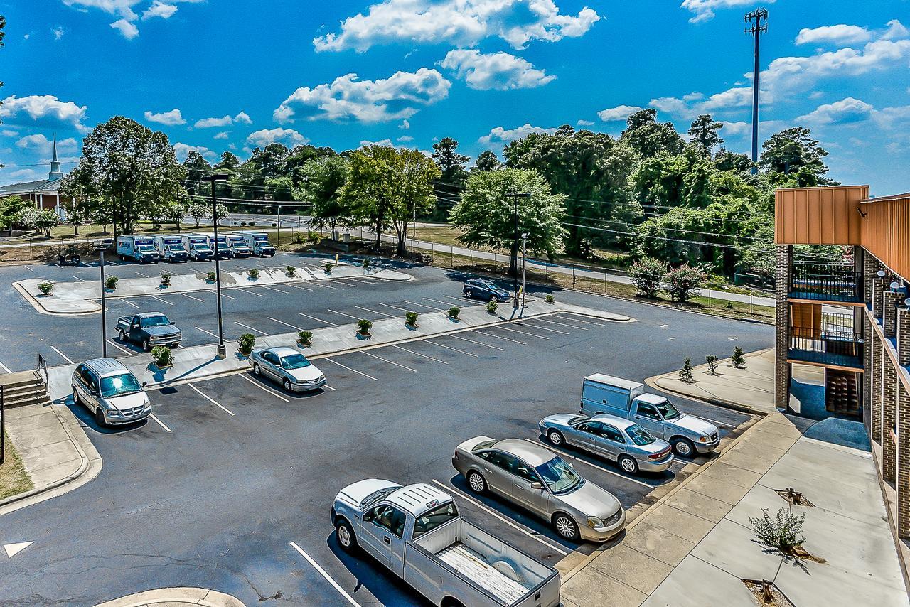 Budgetel Inn And Suites Raleigh Extérieur photo